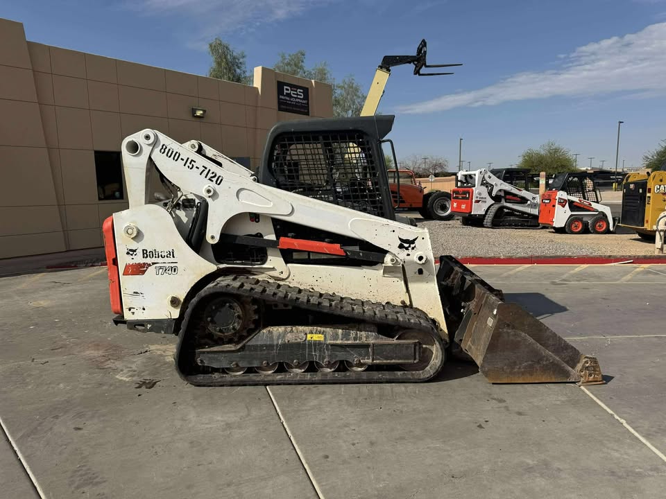 2017 Open Cab Skid Steer
