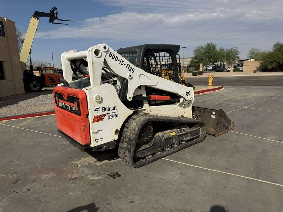 2017 Open Cab Skid Steer