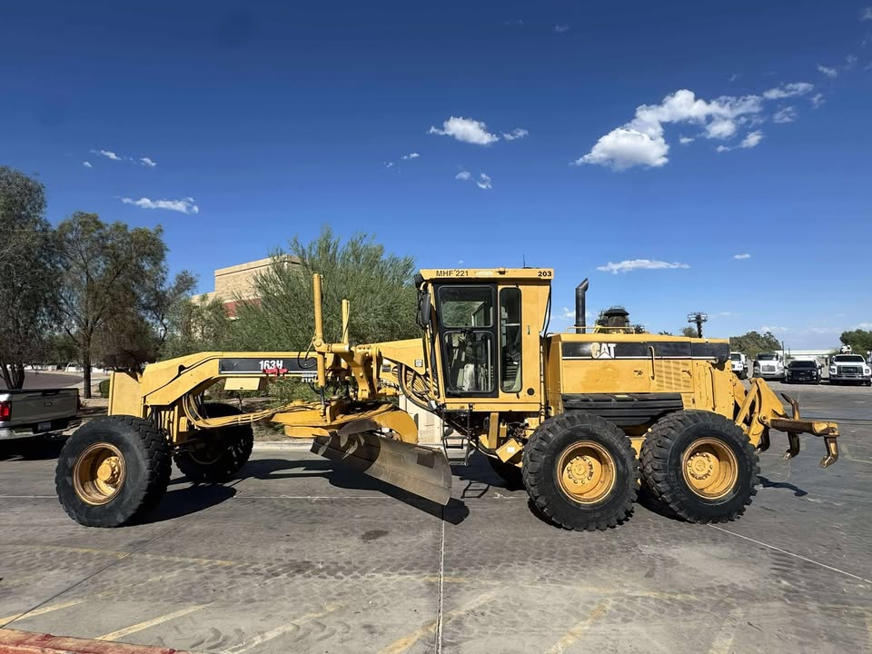 2003 Motor Grader with Ripper