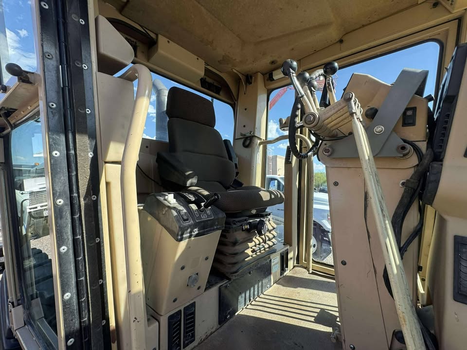 2003 Motor Grader with Ripper