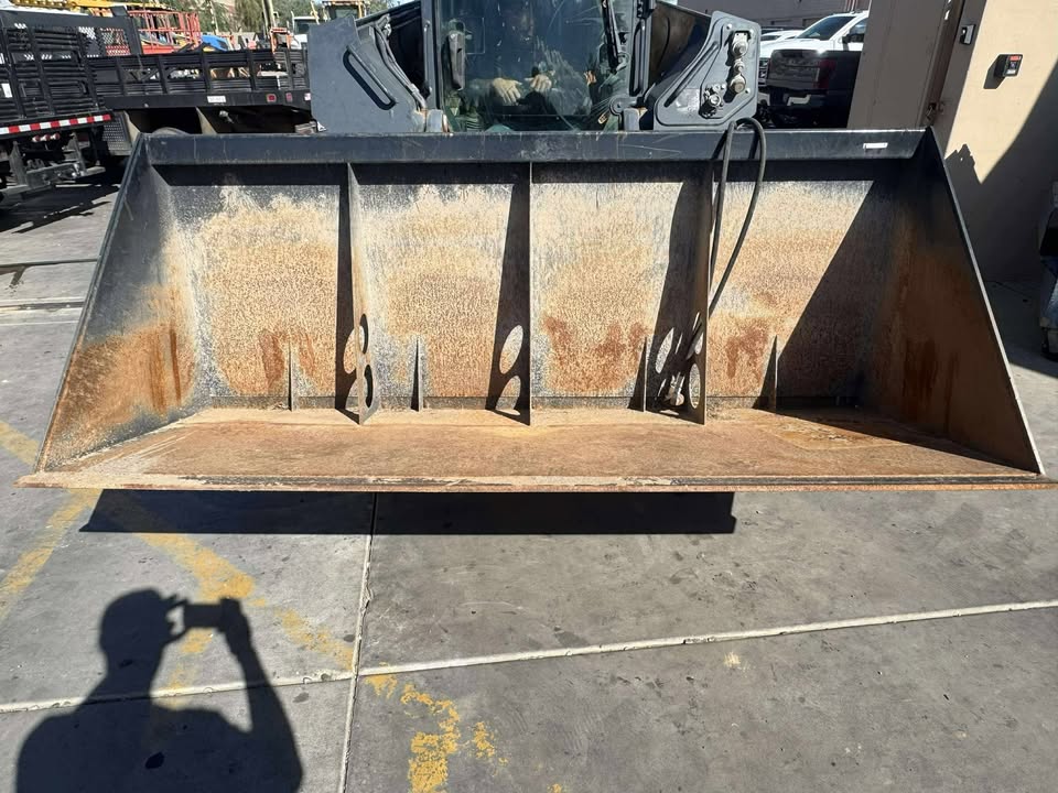 Chip Box Bucket Spreader