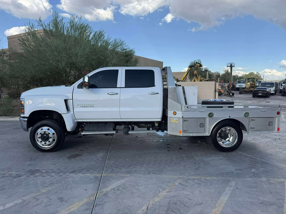 2023 Flatbed Diesel Truck