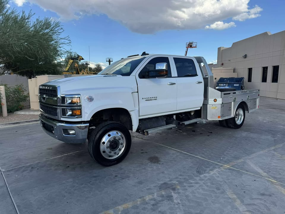 2023 Flatbed Diesel Truck
