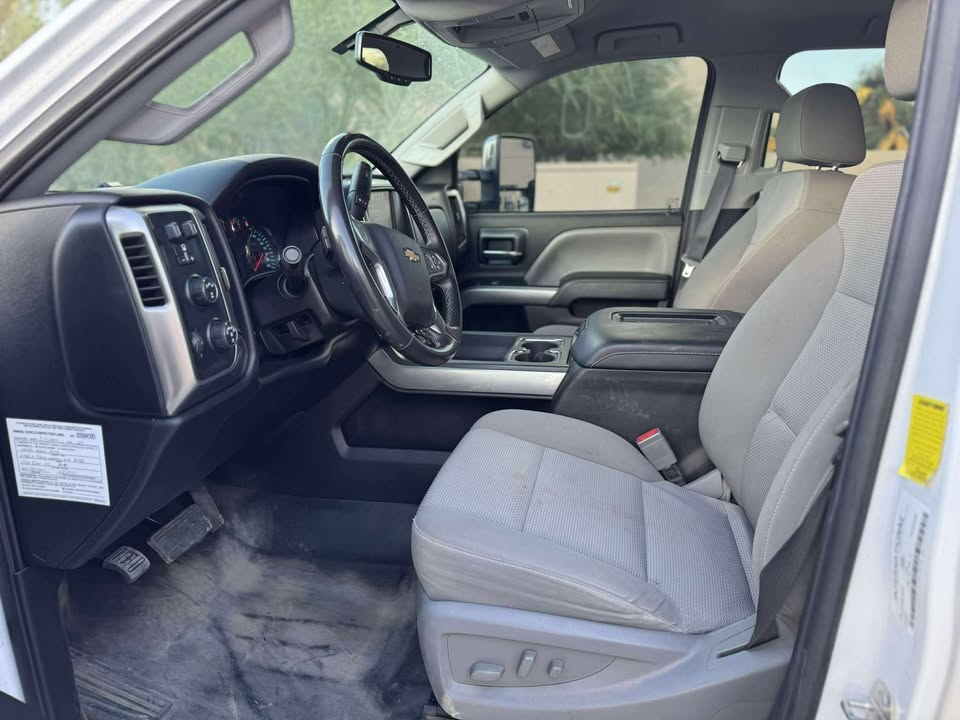 2023 Flatbed Diesel Truck