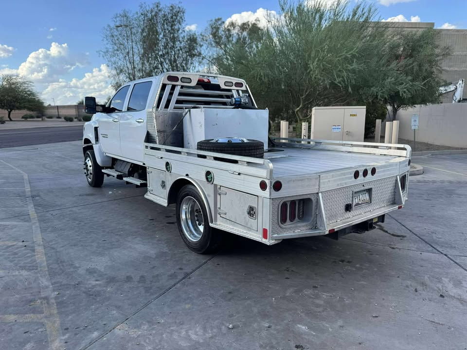 2023 Flatbed Diesel Truck