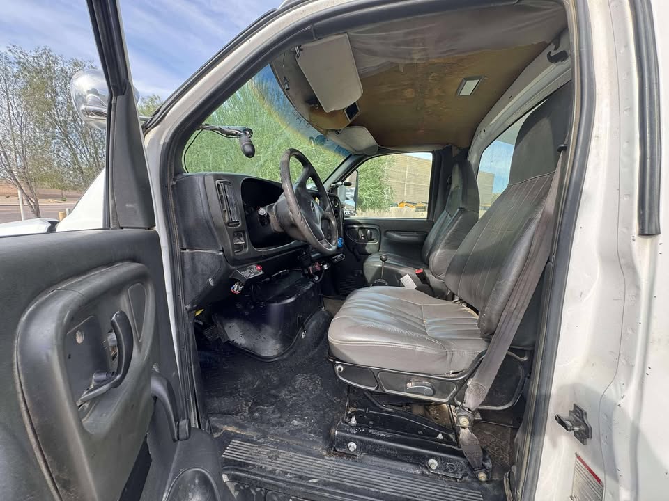 2004 Bobtail Dump Truck
