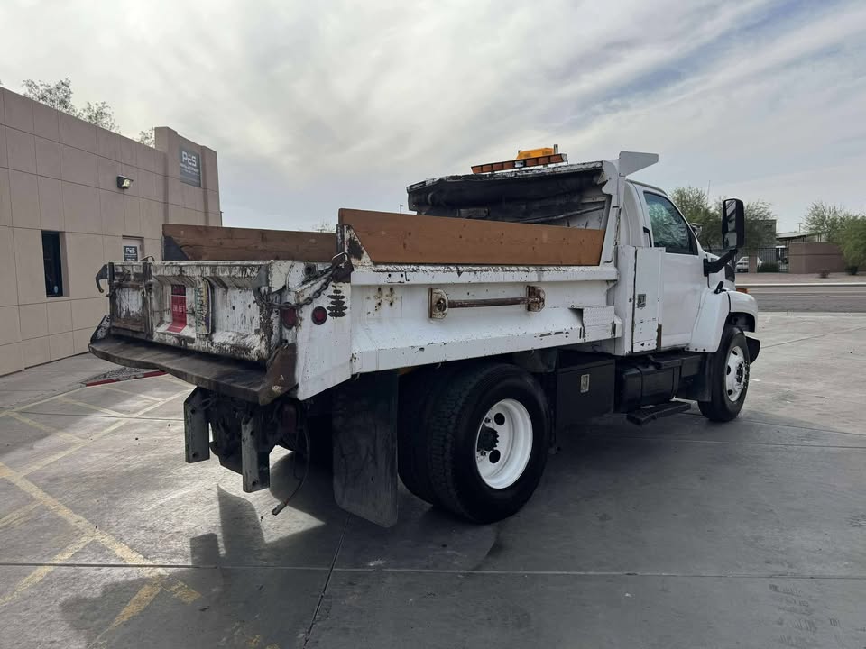 2004 Bobtail Dump Truck