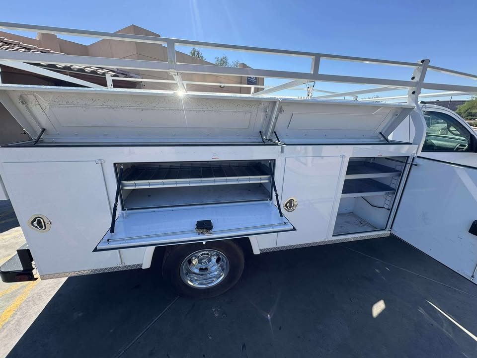 2020 Royal Work Bed Truck