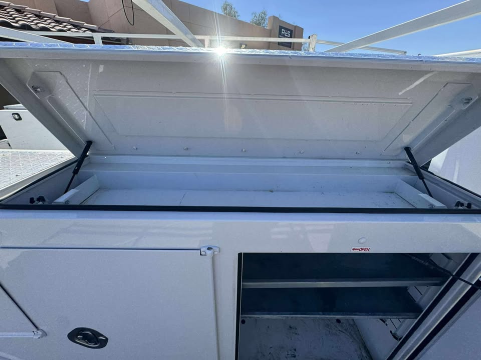 2020 Royal Work Bed Truck