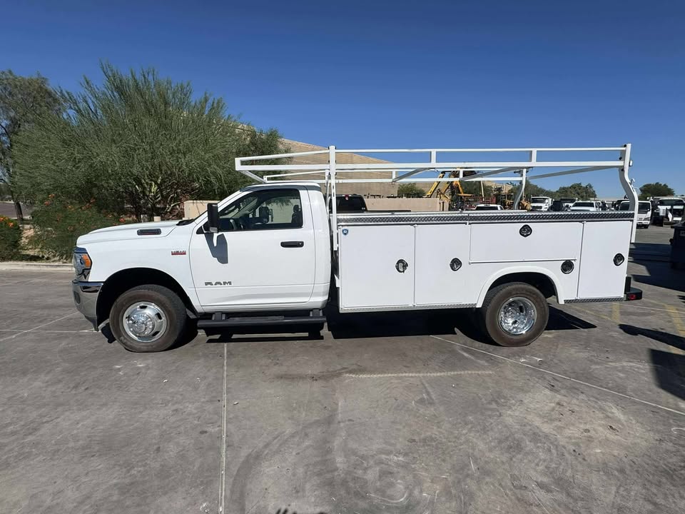 2020 Royal Work Bed Truck