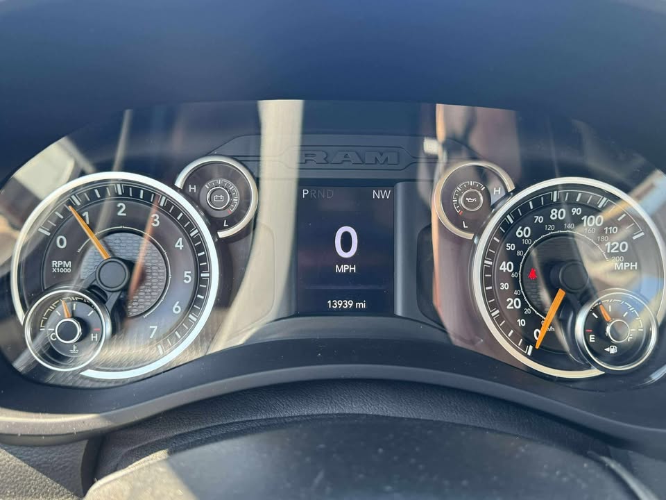 2020 Royal Work Bed Truck