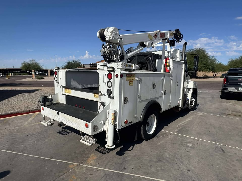 2014 Mechanic Truck with Crane