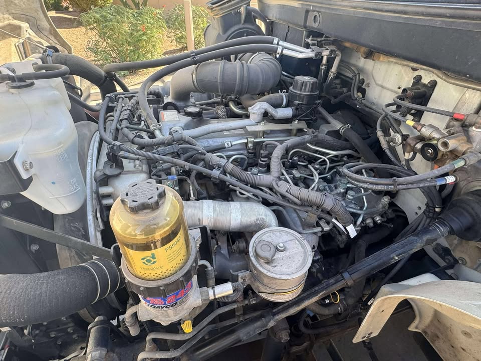 2014 Mechanic Truck with Crane