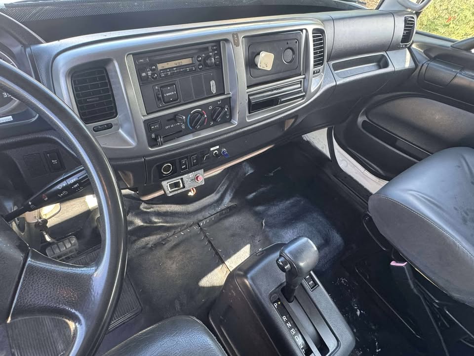 2014 Mechanic Truck with Crane
