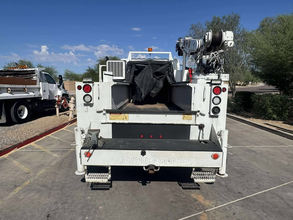 2014 Mechanic Truck with Crane