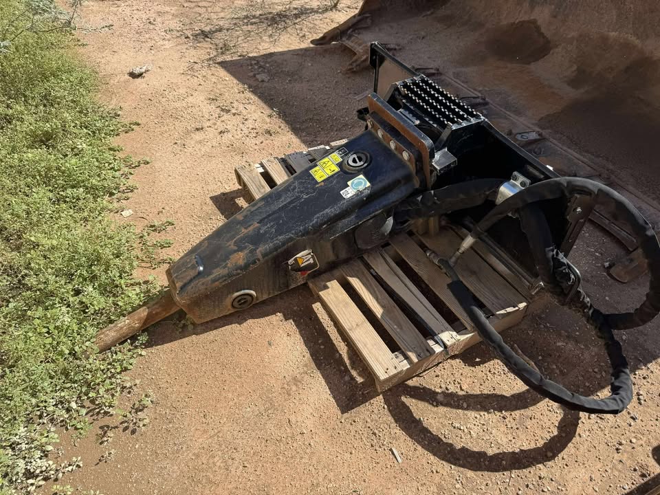 2021 Enclosed Skid Steer 2021 Enclosed Skid Steer