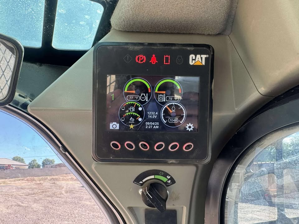 2021 Enclosed Skid Steer 2021 Enclosed Skid Steer