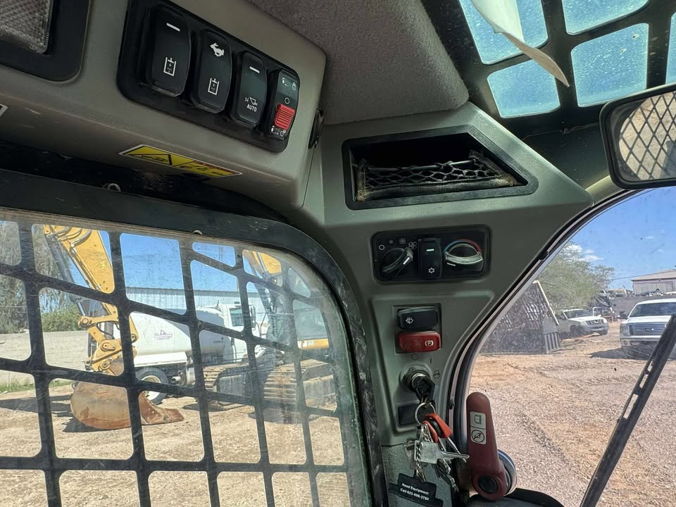 2021 Enclosed Skid Steer 2021 Enclosed Skid Steer