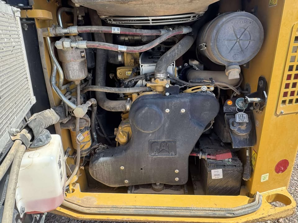 2021 Enclosed Skid Steer 2021 Enclosed Skid Steer