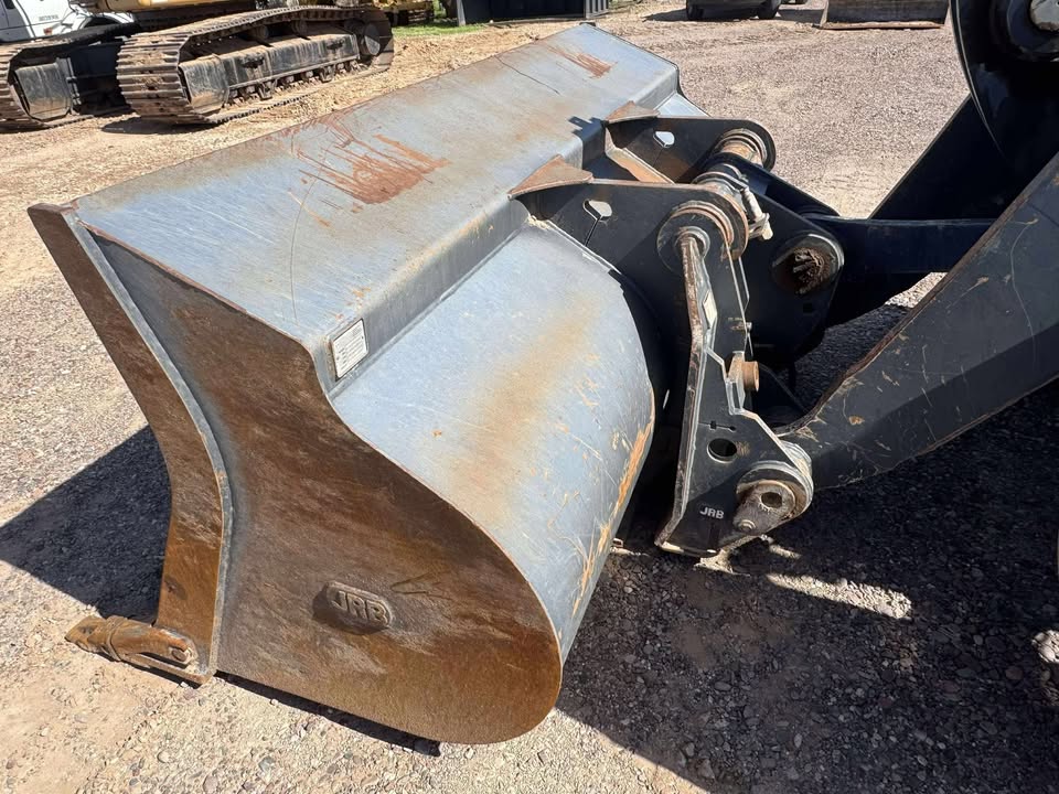 2015 Front Loader 2015 Front Loader