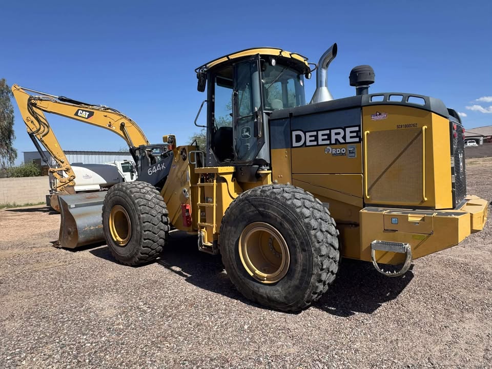 2015 Front Loader 2015 Front Loader