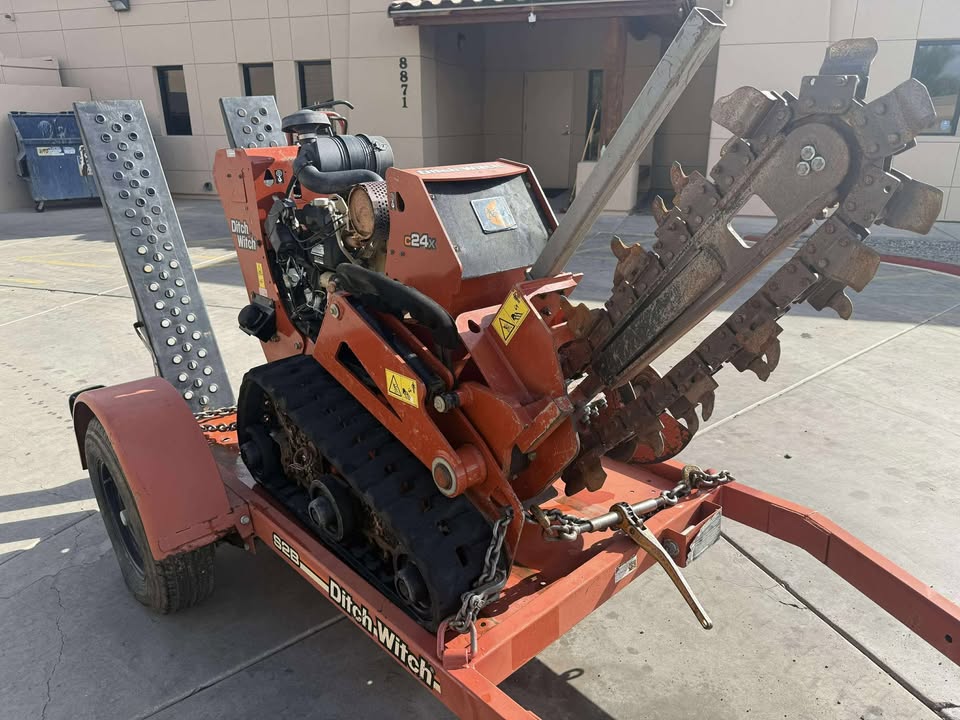 2020 Trencher with Trailer 2020 Trencher with Trailer
