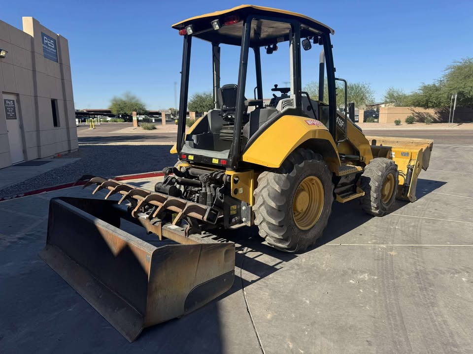 2016 Skip Loader 2016 Skip Loader