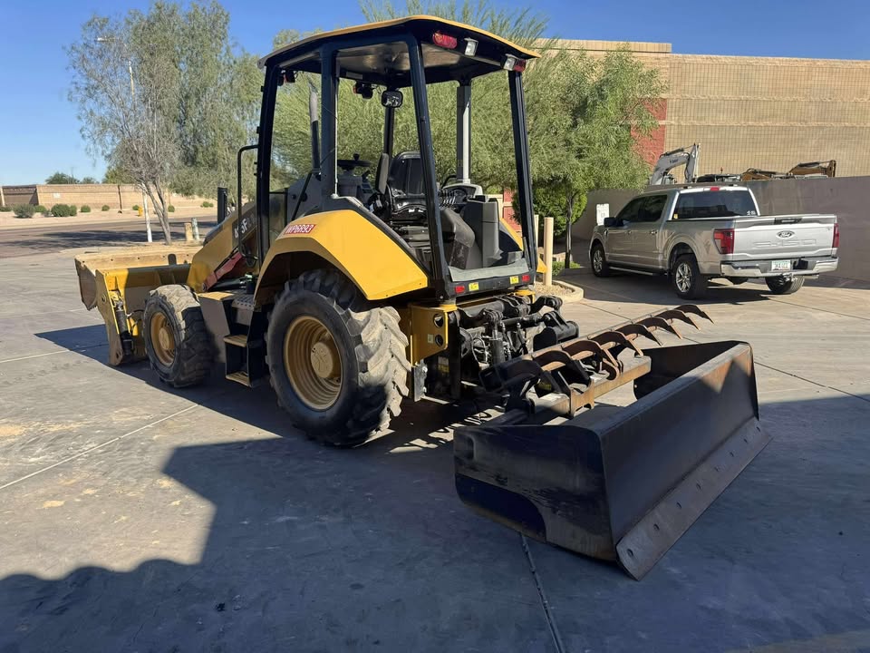 2016 Skip Loader 2016 Skip Loader
