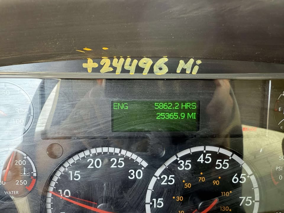 2015 2000 Gallon Water Truck 2015 2000 Gallon Water Truck