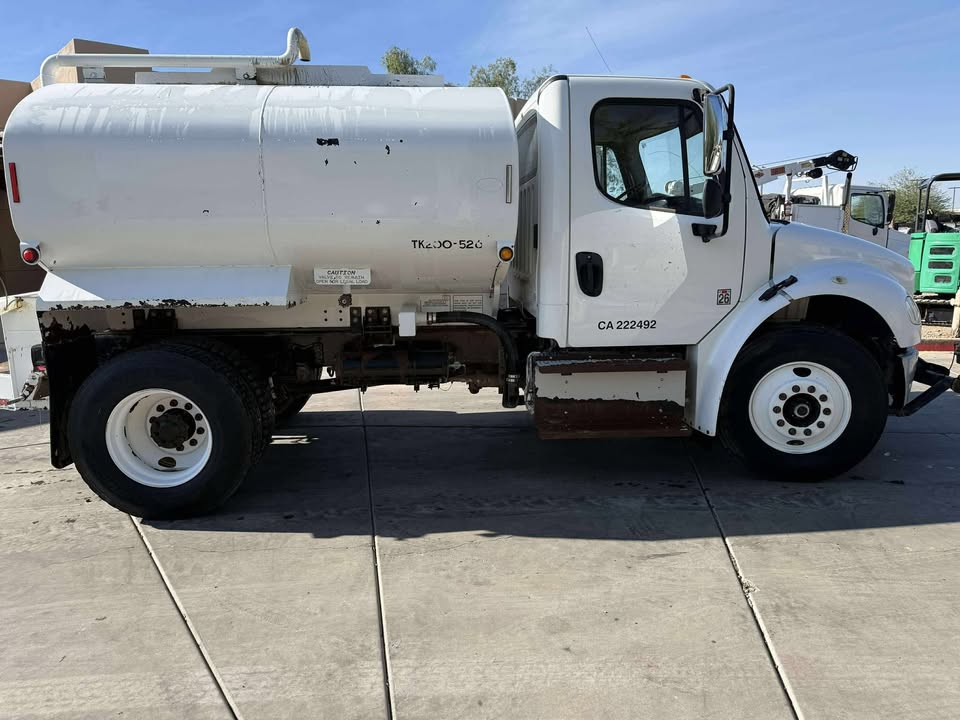 2015 2000 Gallon Water Truck 2015 2000 Gallon Water Truck