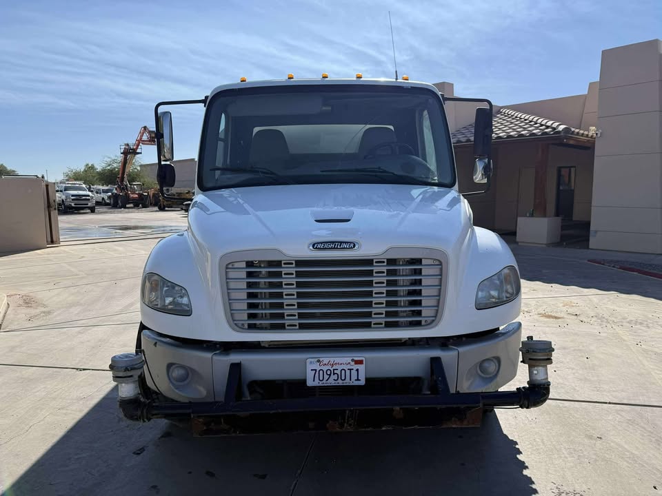 2015 2000 Gallon Water Truck 2015 2000 Gallon Water Truck