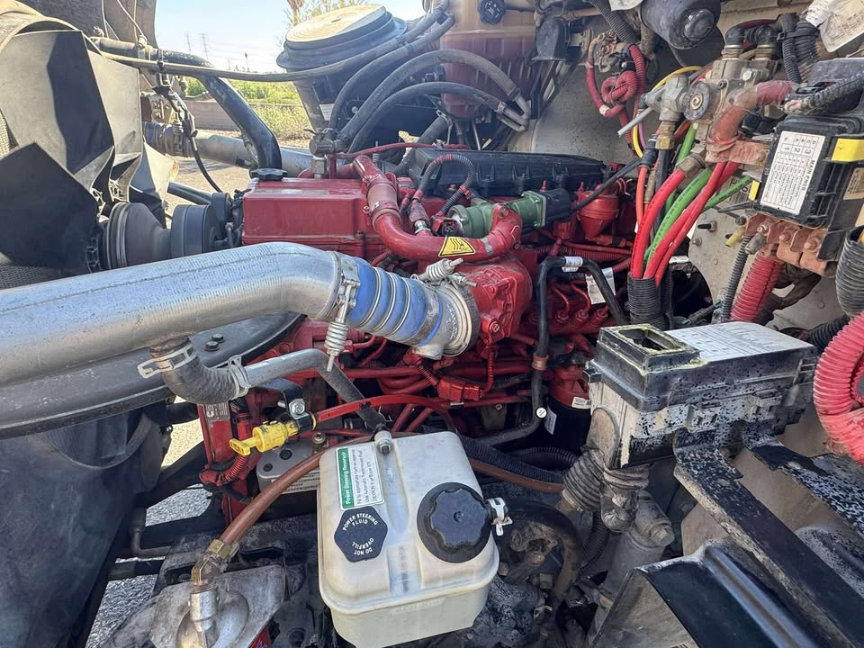 2017 4500 Gallon Water Truck with Pusher 2017 4500 Gallon Water Truck with Pusher