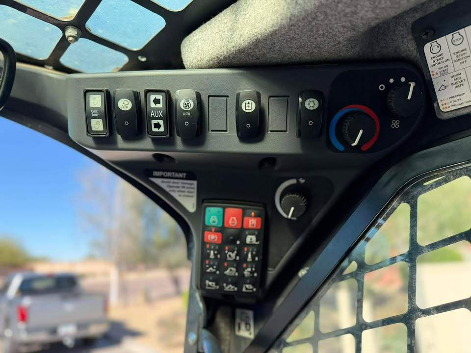 2022 Enclosed Skid Steer 2022 Enclosed Skid Steer