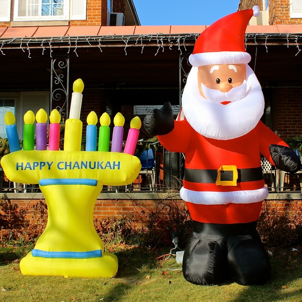 Merry Chrismukkah!