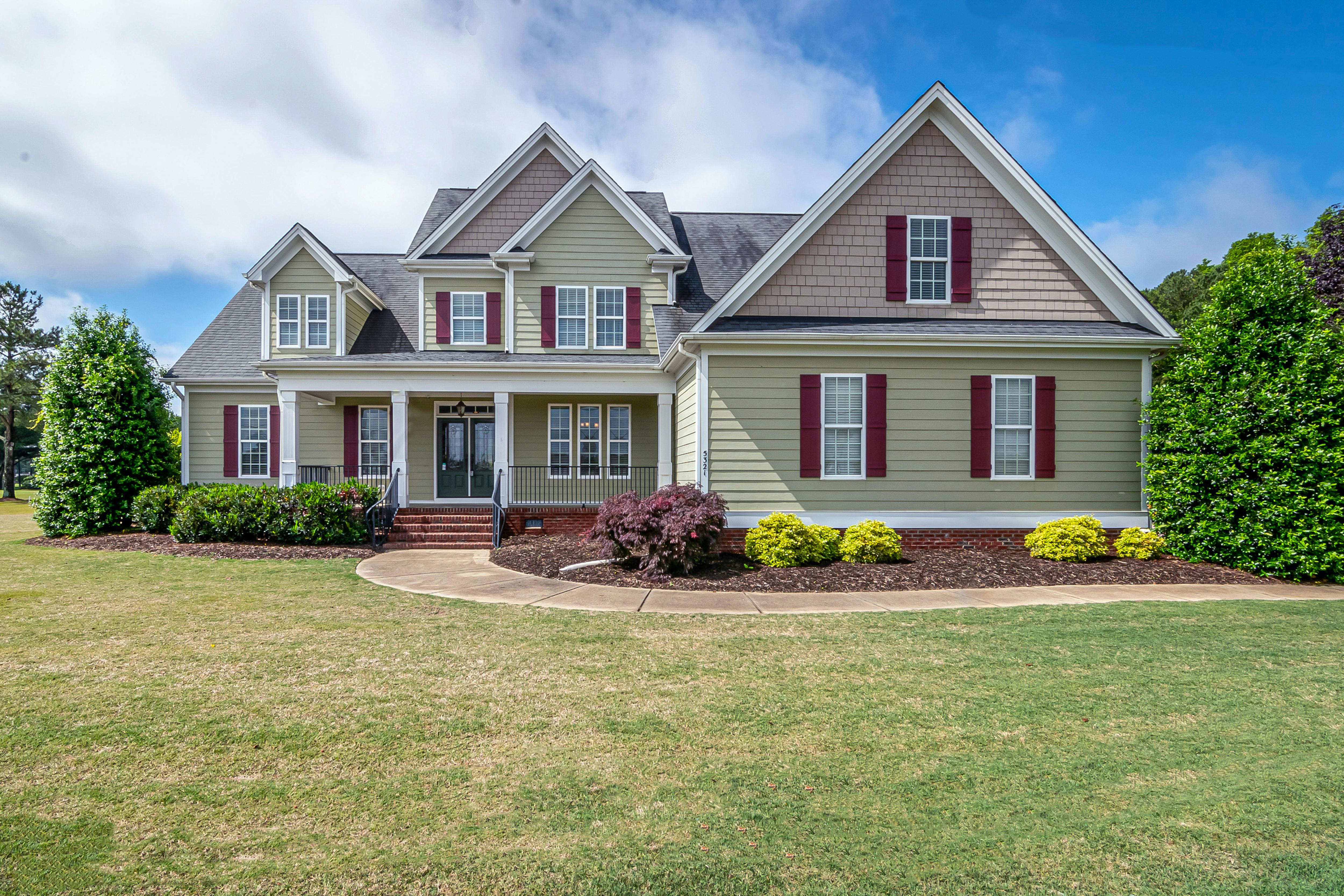 What to Look for in a Home During Summer (That You Can’t See in Winter)