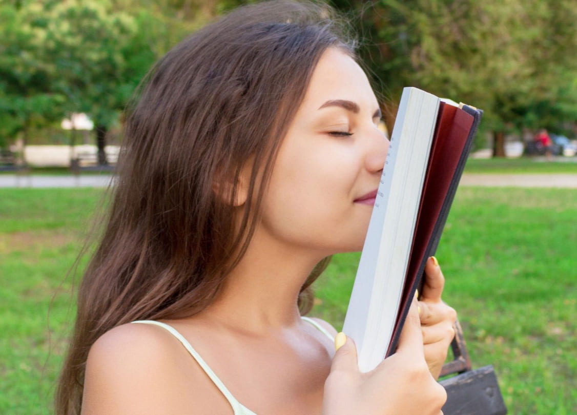 LLego la hora de dar a conocer tu obra. LLego la hora de dar a conocer tu obra.