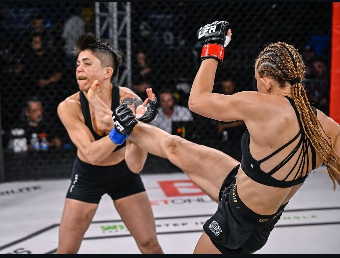 Aline David Front Kick
