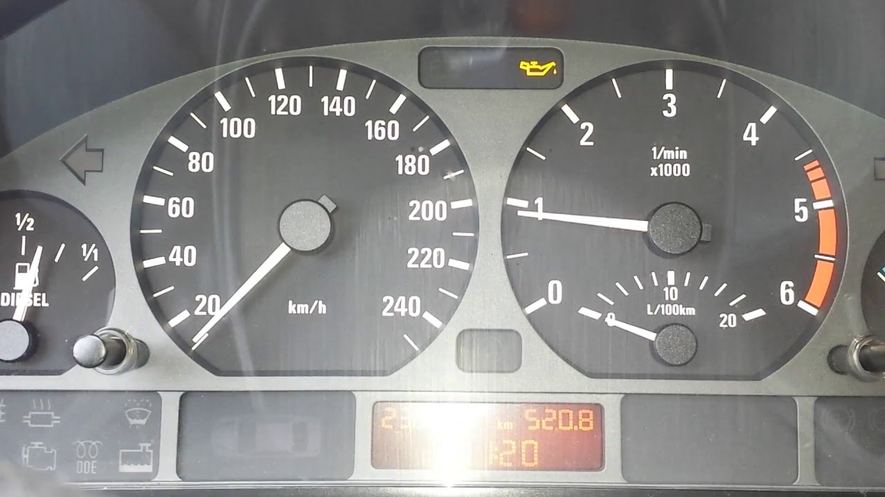 e46 yellow oil light