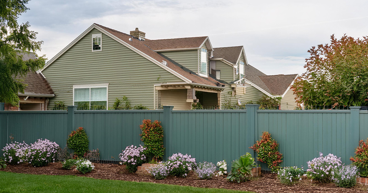 modern fence designs vinyl