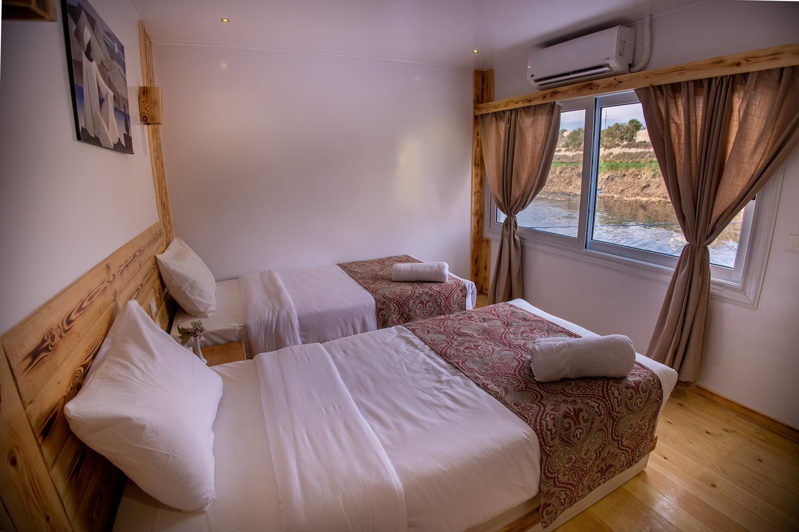 Shared cabin on the Dahabiya