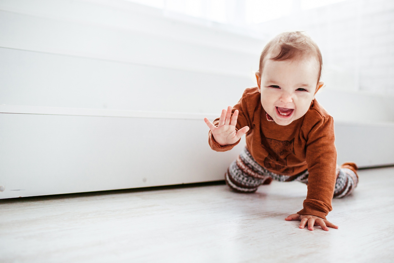 baby crawling baby crawling