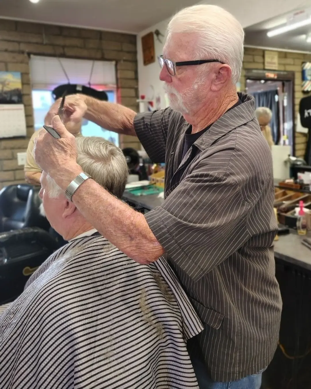 AJ Barbershop Barber Dan