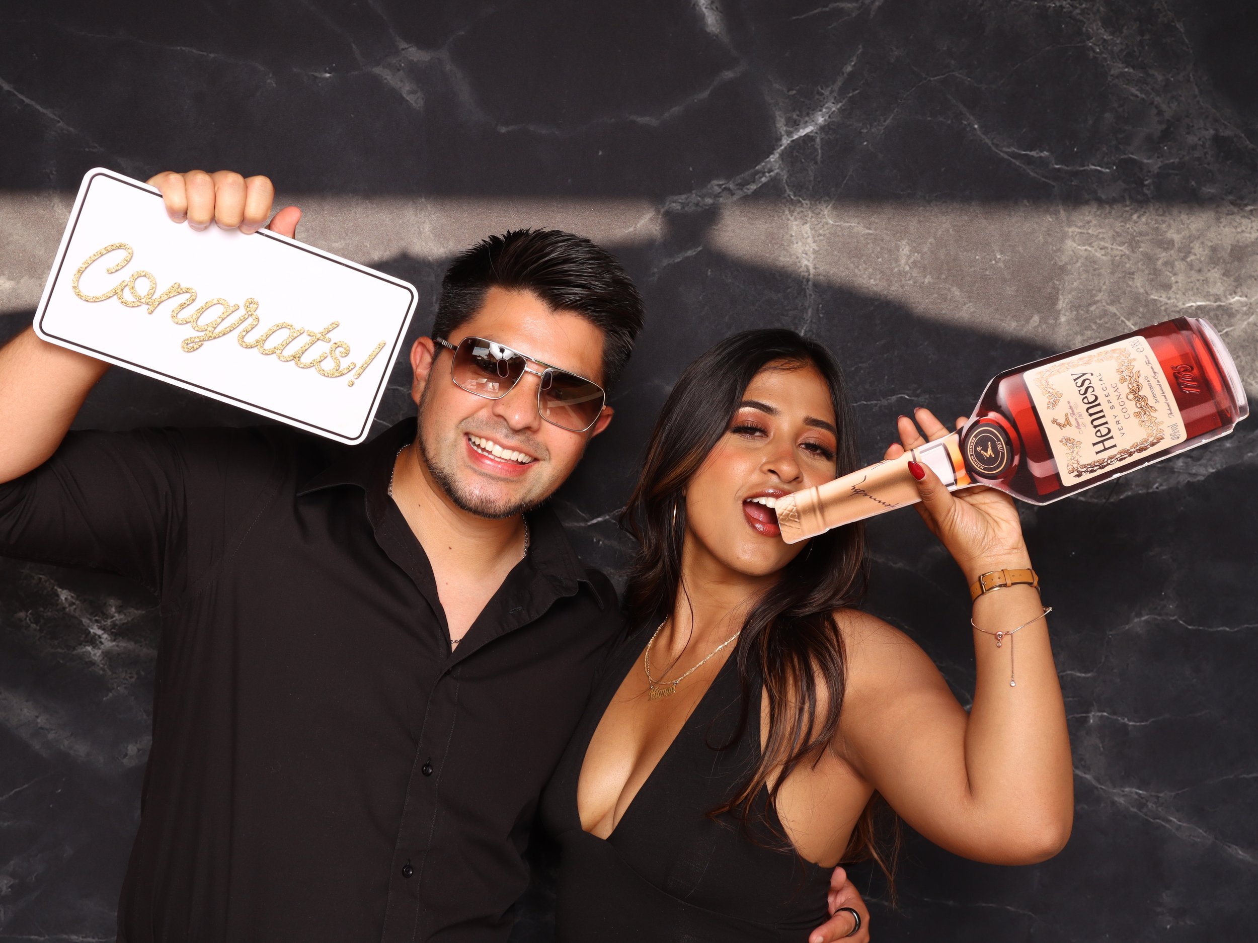 Luxx Photobooth with Props