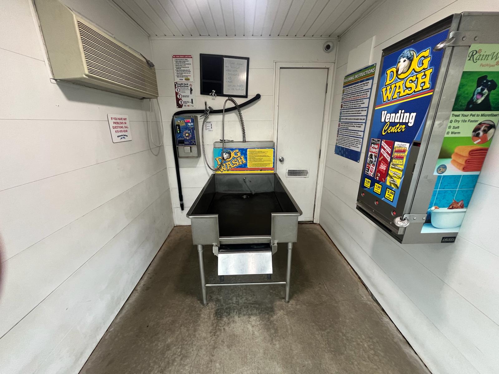 Pet wash interior