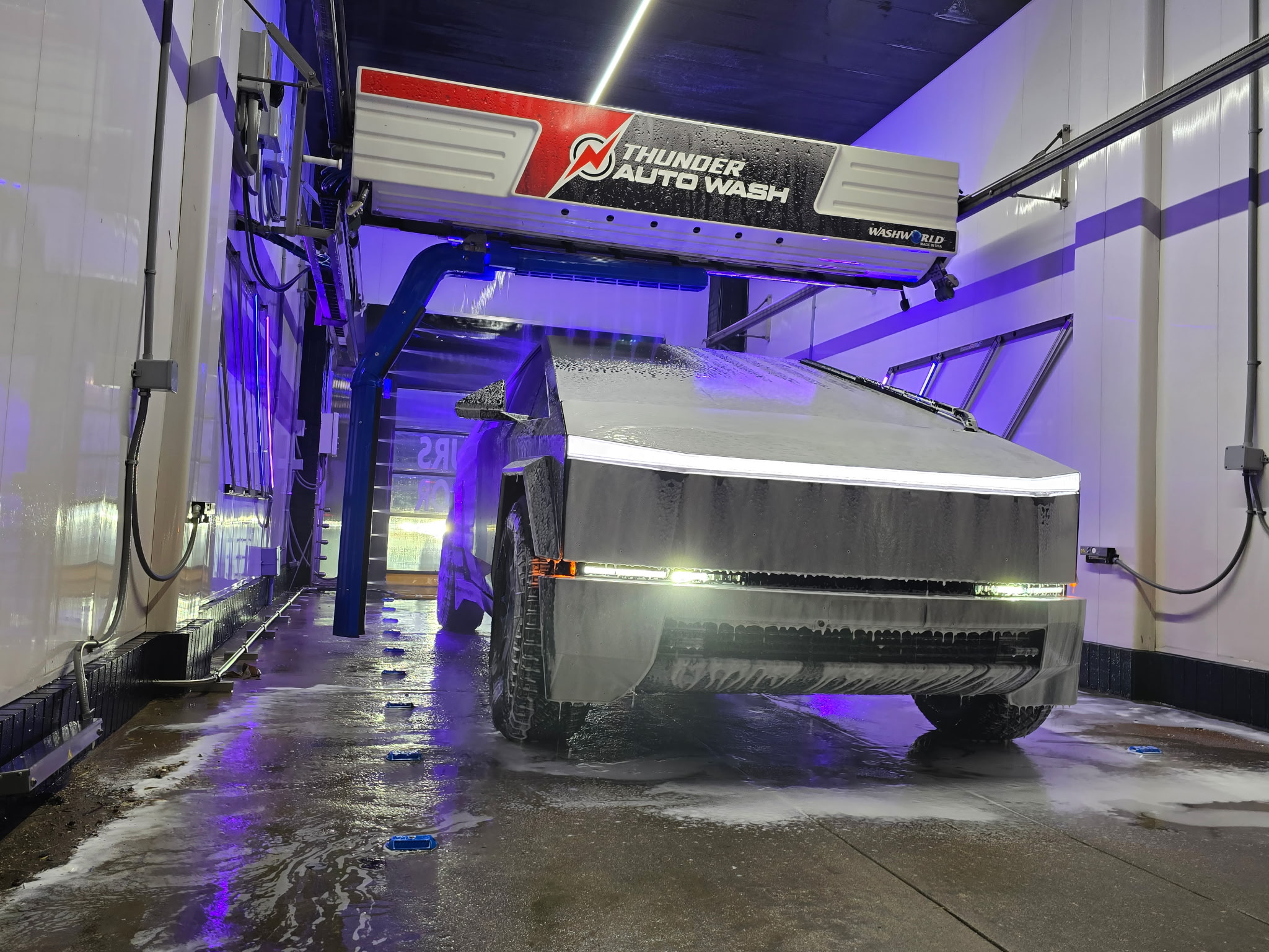 Touchless arch on Cybertruck