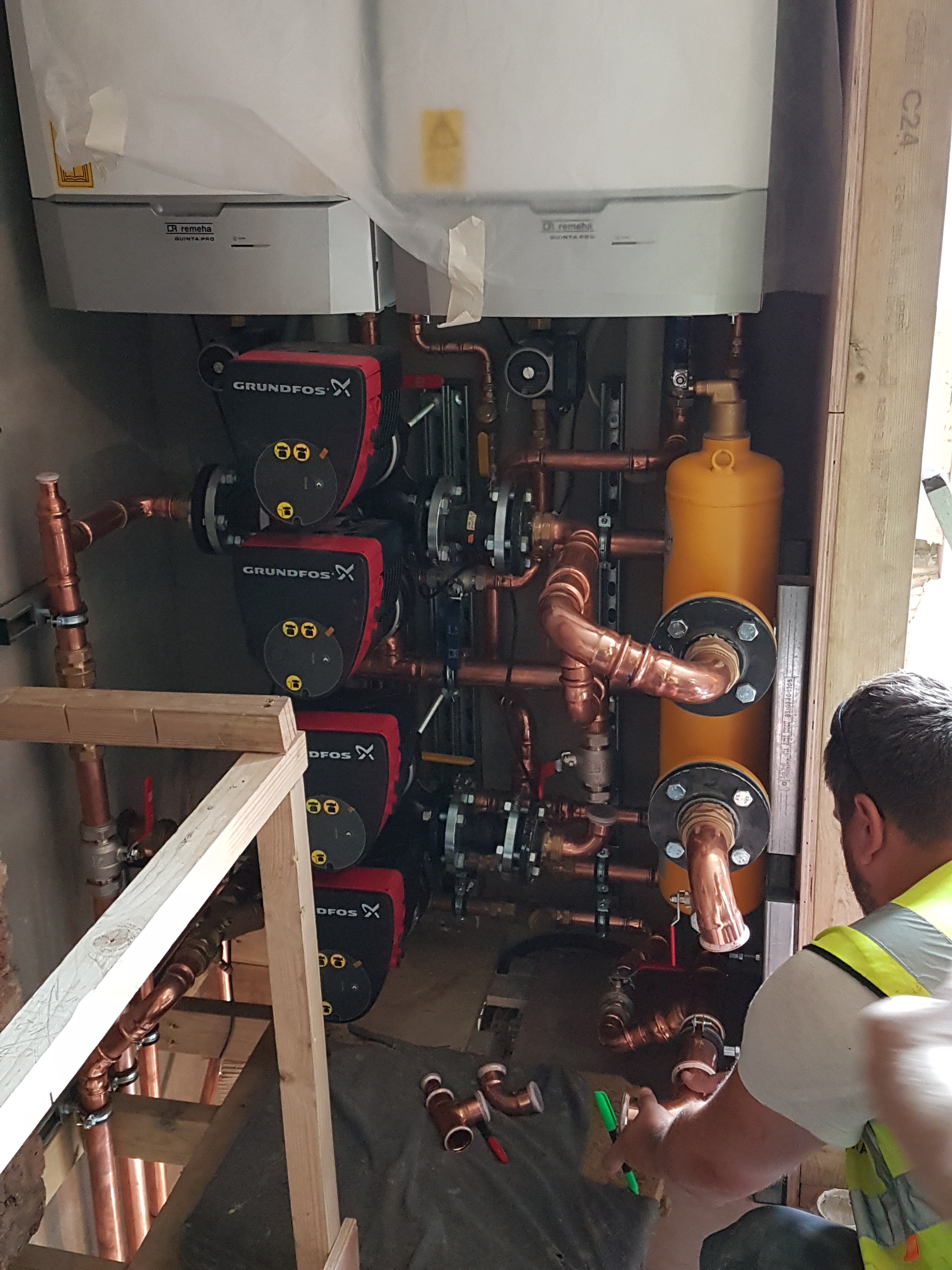 Bassett Road W10 — luxury bathroom installation with concealed plumbing by Sable Projects.