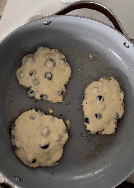 cook Vegan Blueberry Pancakes