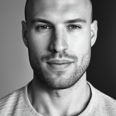 Jonathan - Azio Beauty