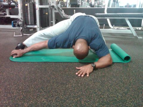 3 Stretches to Relieve Hip and Lower Back Pain and Improve Flexibility 3 Stretches to Relieve Hip and Lower Back Pain and Improve Flexibility