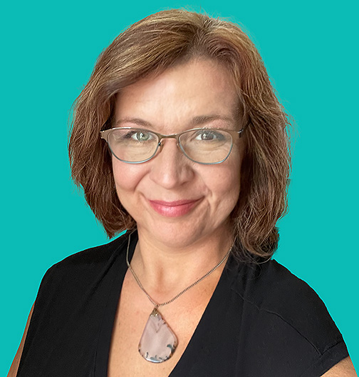 Justyna Nielsen is a Virtual Summit & Event Launch Strategist, Online Marketing Consultant, and CEO of Magnetic Brand. She helps coaches, consultants, speakers, wellness practitioners and other service based providers sell out their offers. As an author of the Profitable Events Blog & Podcasts, she offers tips on online marketing and lead generation for coaches and consultants. #magneticbrand